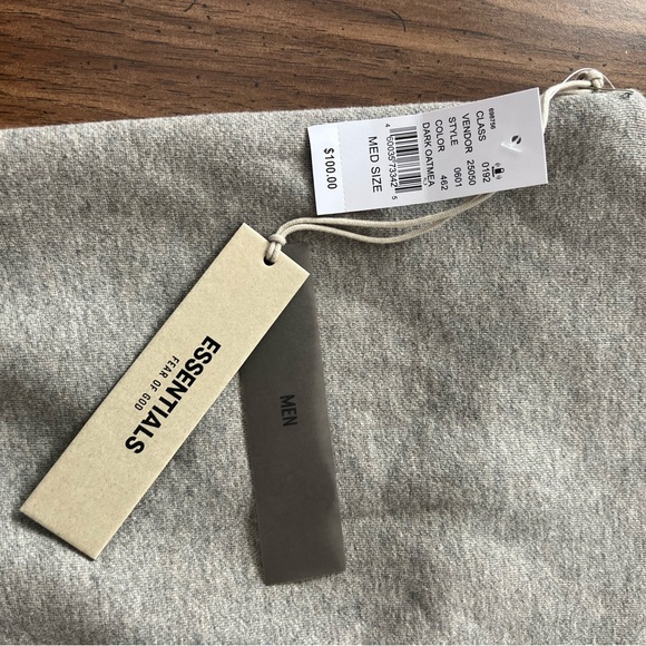 Essentials Men’s Light Oatmeal Hoodie Fear of God Size Medium - Picture 4 of 4
